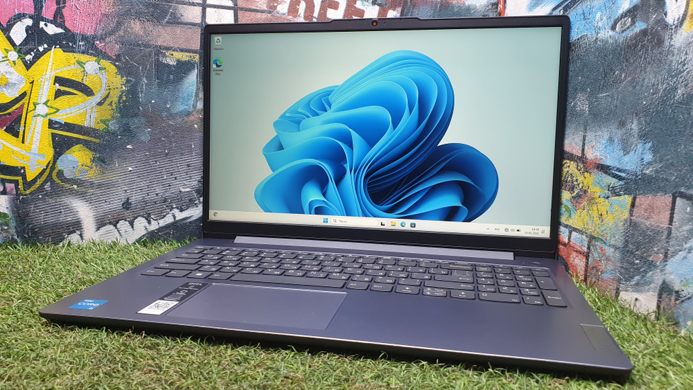 Ноутбук Lenovo i3-13/8Gb/FHD/IdeaPad Slim 3 15IRU8 82x7004bps/Windows 11