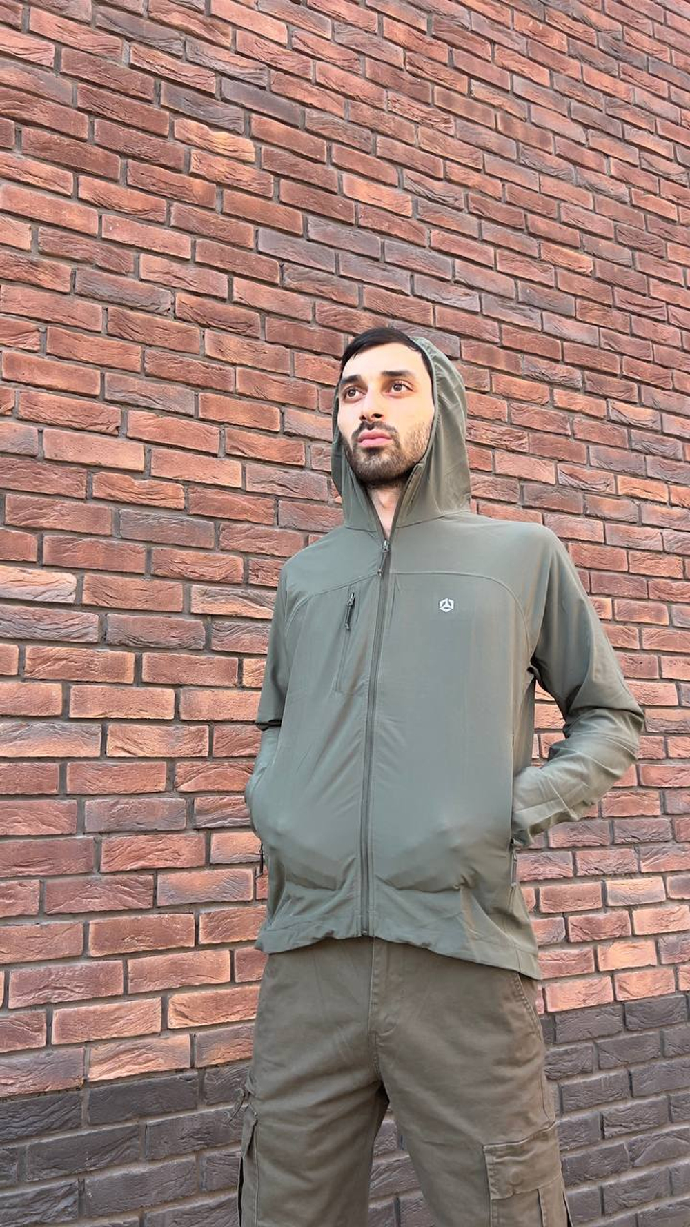 Куртка-ветровка олива