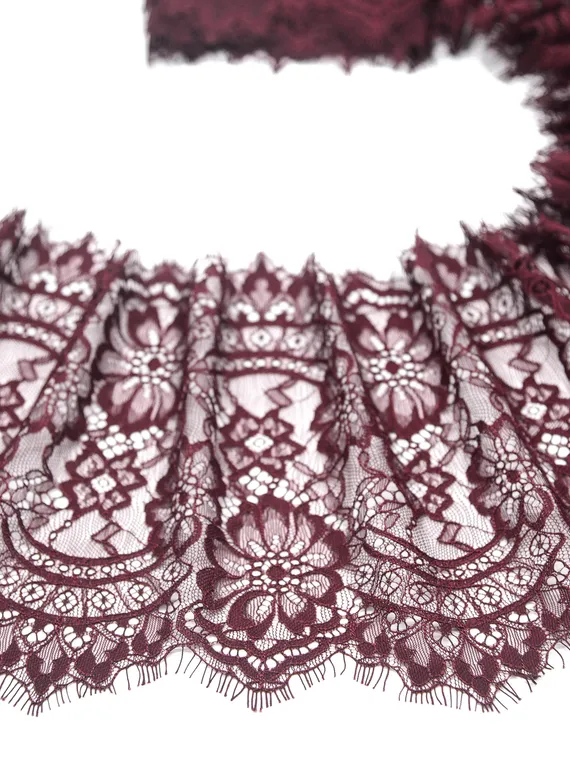 01-39 Кружево шантильи 20 см, бордо