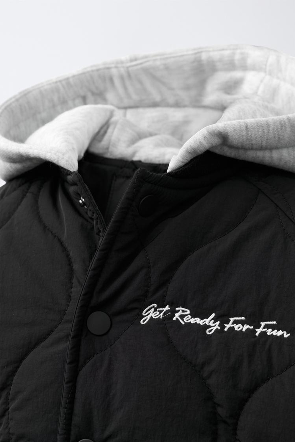 ZARA СТЕГАНЫЙ БОМБЕР С КАПЮШОНОМ WATER REPELLENT, ЧЕРНЫЙ