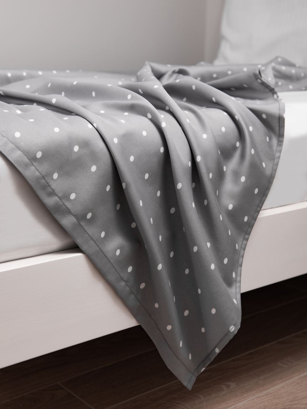 ODA Простыня стандартная, сатин серый в точку