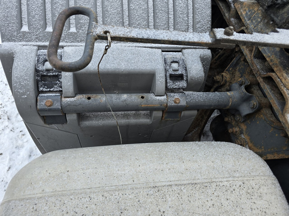 Крыло заднее передняя часть правое