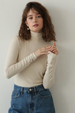 Лонгслив-водолазка женский