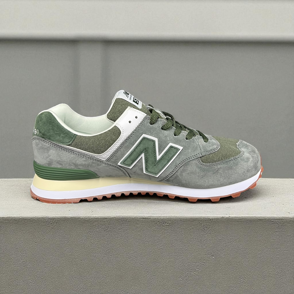 New Balance 574 • Green