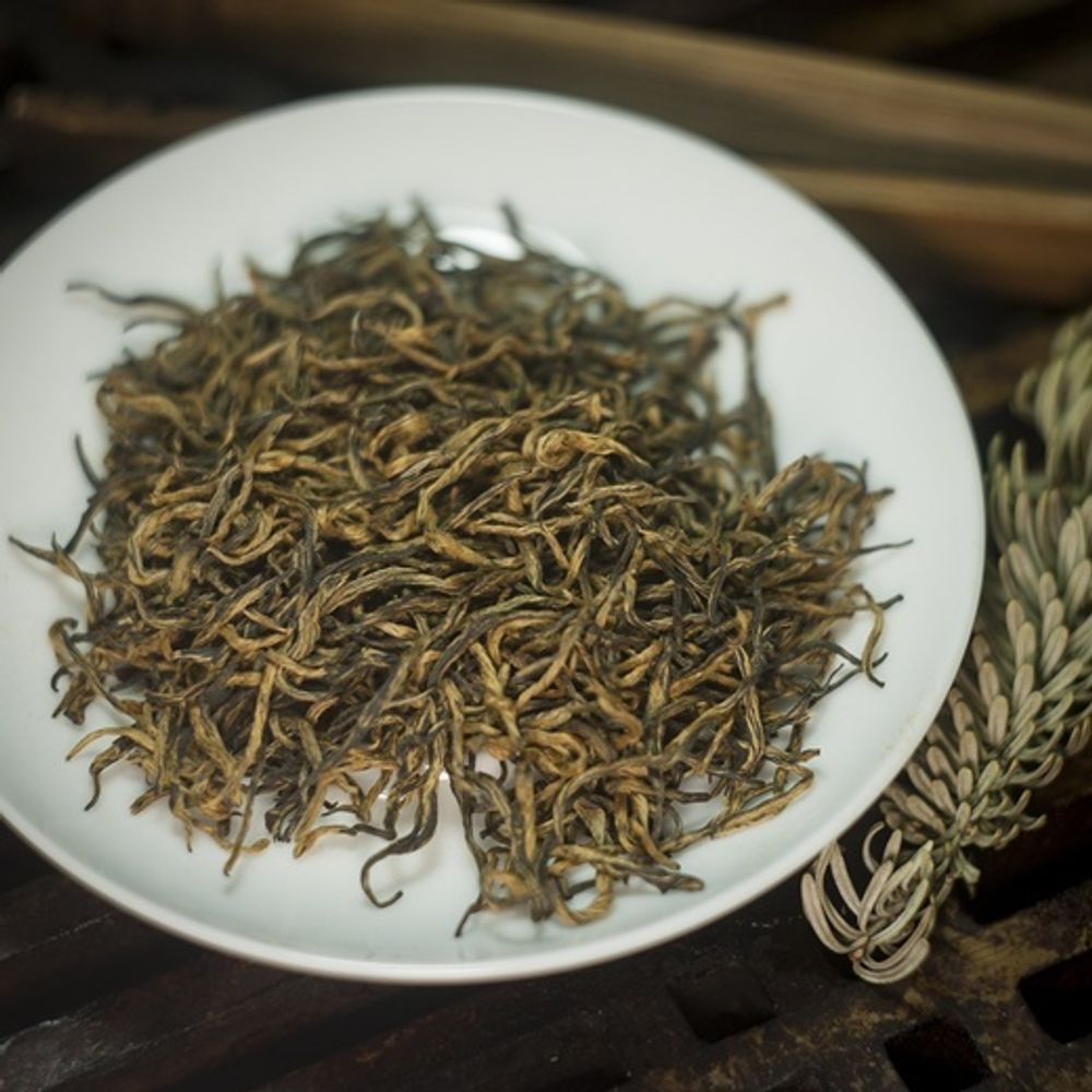 Золотые брови (Цзинь Цзюнь Мэй)