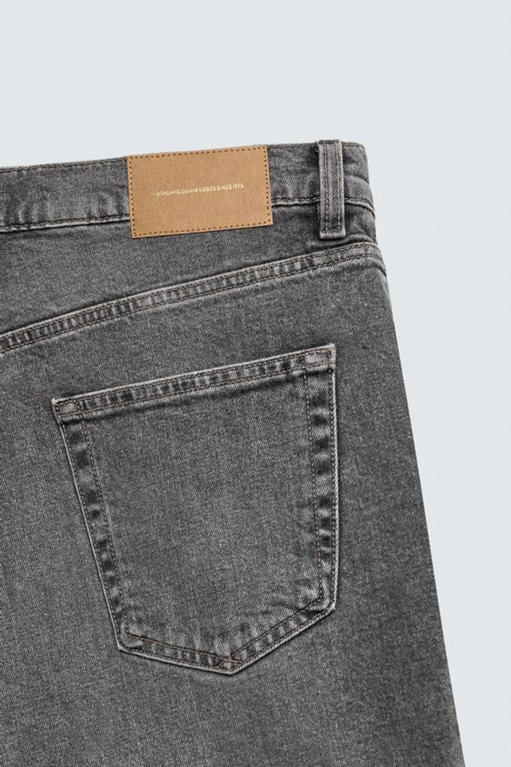 ZARA ДЖИНСОВЫЕ ШОРТЫ REGULAR FIT, СЕРЫЙ