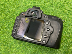 Nikon D90 15.600 кадров