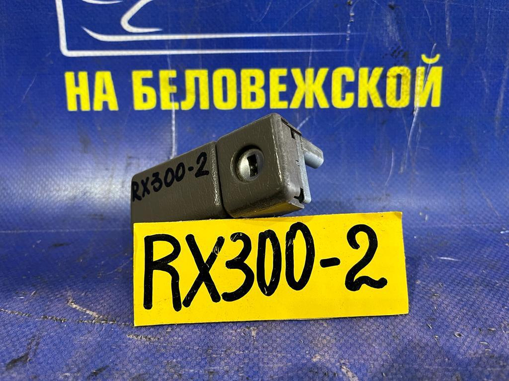 Бардачок пассажирский TOYOTA HARRIER 2001