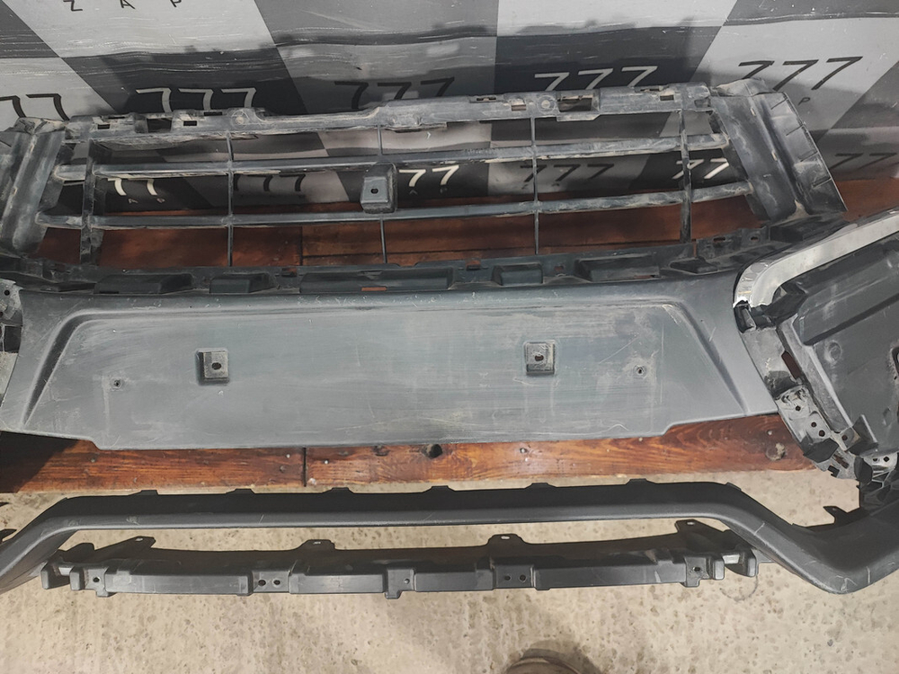 Бампер передний LADA Vesta Cross 15-нв Б/У Оригинал 8450033685