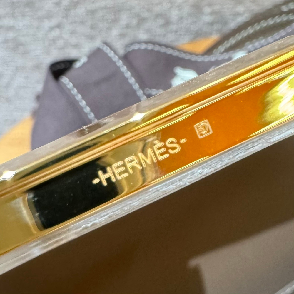 Hermes Constance 18