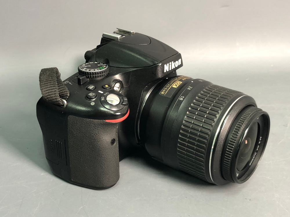 Nikon D5100 Kit 18-55mm 14.000 кадров