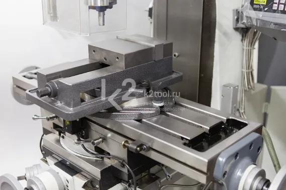 Вертикально-фрезерный станок STALEX BF60