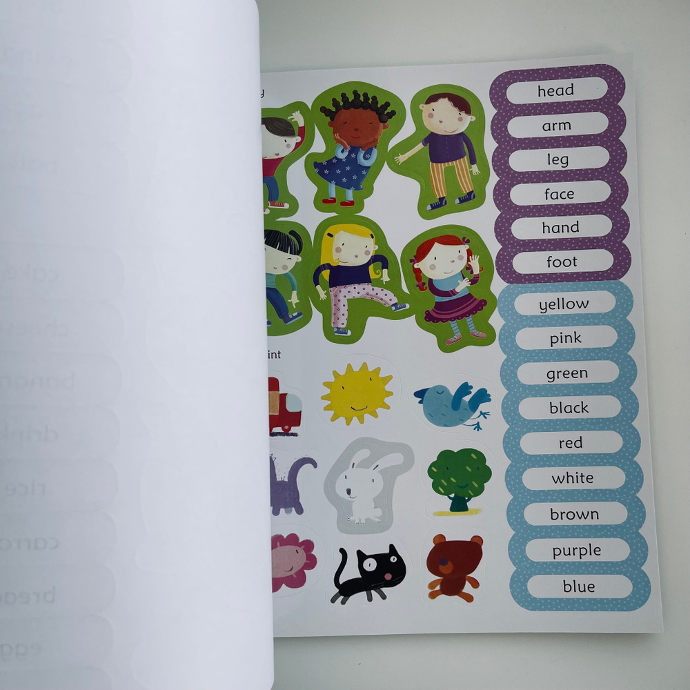 100 First English Words. Sticker Book.