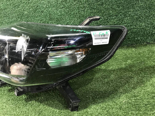 Фара левая Toyota Land Cruiser Prado 150 (2013-2017) LED