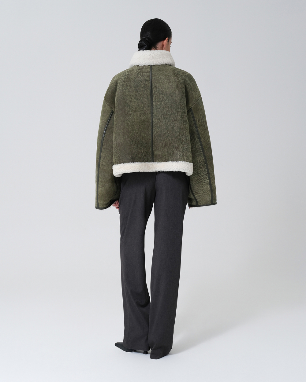 ДУБЛЕНКА FUR CLOUD CROP оливковый