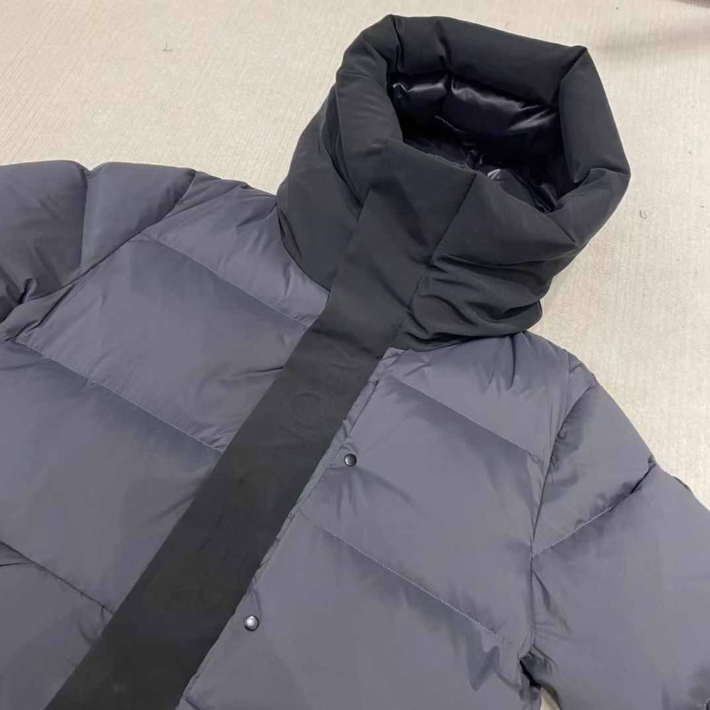 Пуховик Moncler