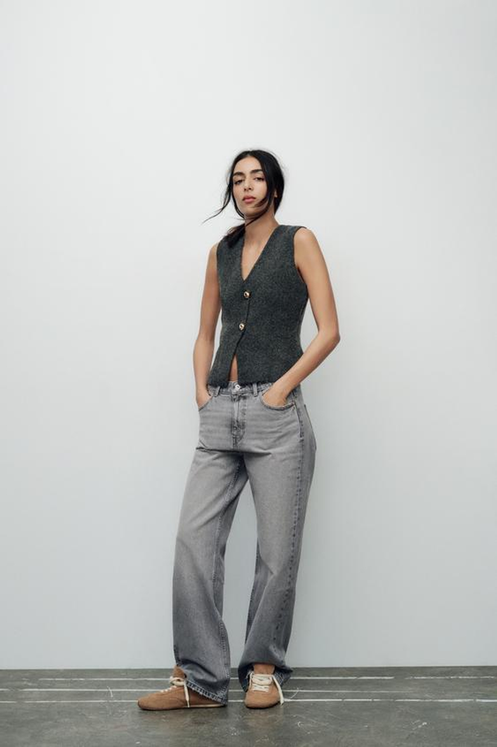 ZARA ОДНОТОННЫЙ ТРИКОТАЖНЫЙ ЖИЛЕТ, СЕРЫЙ