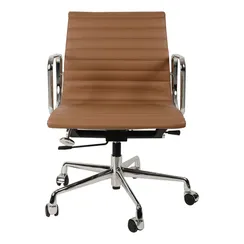 Офисное кресло Eames Ribbed EA 117 коричневая кожа