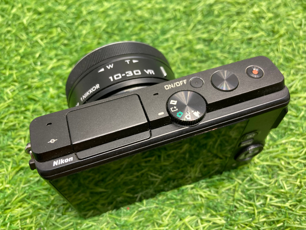 Nikon 1 J4 Kit 10-20mm 3.5-5.6 VR