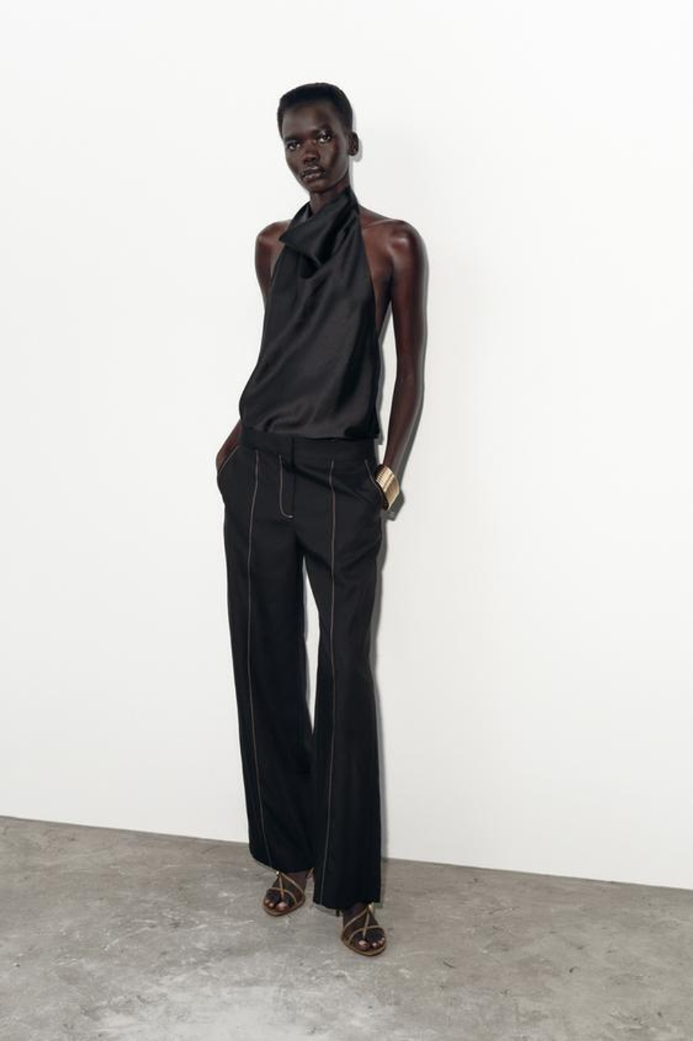 ZARA ПРЯМЫЕ БРЮКИ С КОНТРАСТНОЙ ОТСТРОЧКОЙ, ЧЕРНЫЙ