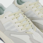 Кроссовки Adidas Yeezy Boost 700 v2 new Analog