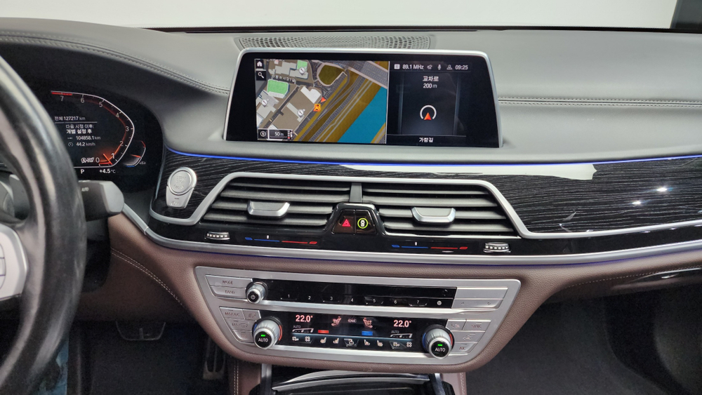 BMW 7 серии (G11) 740i M Sport