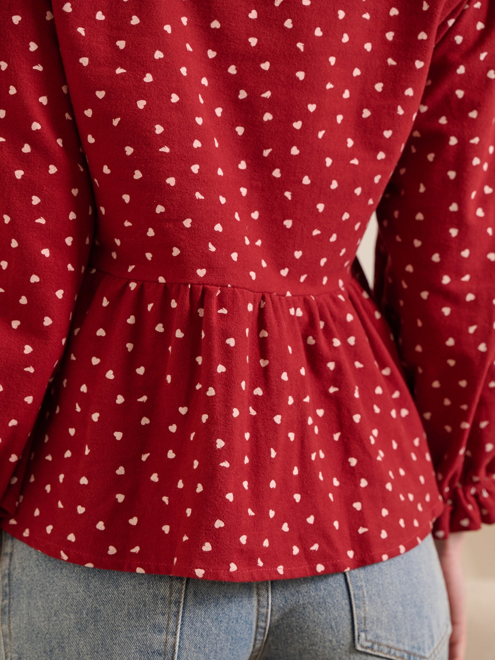 Блузка с баской с длинным рукавом