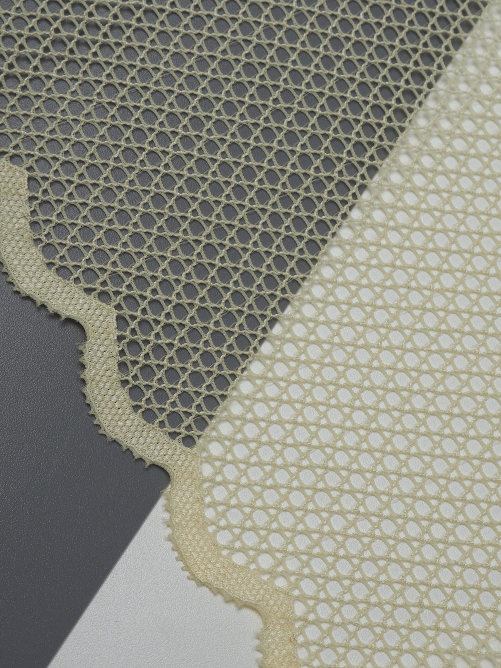 Эластичное кружево сливочное масло крупная ячейка ширина 20 см