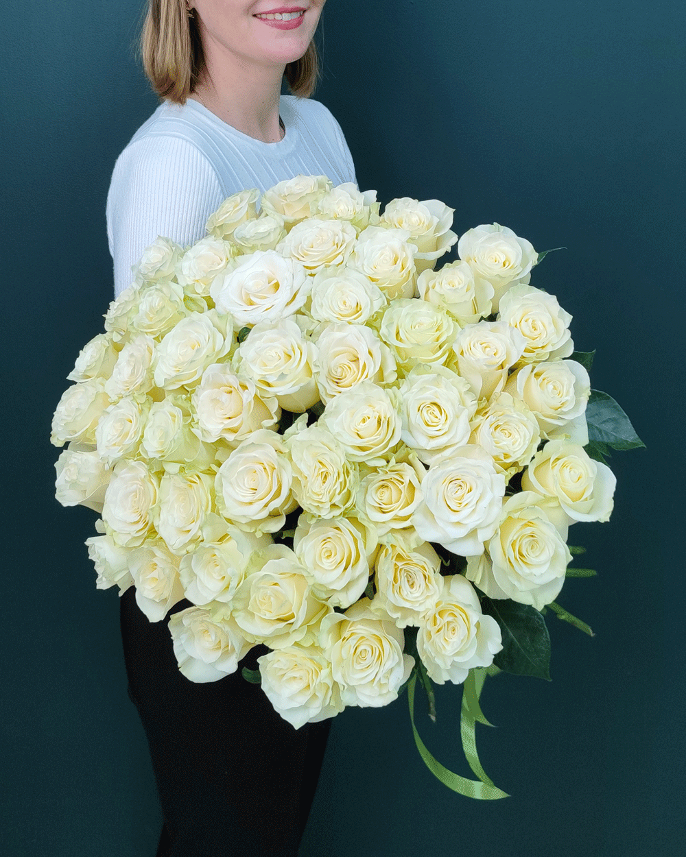 Роза белая 51шт Мондиаль(00440)