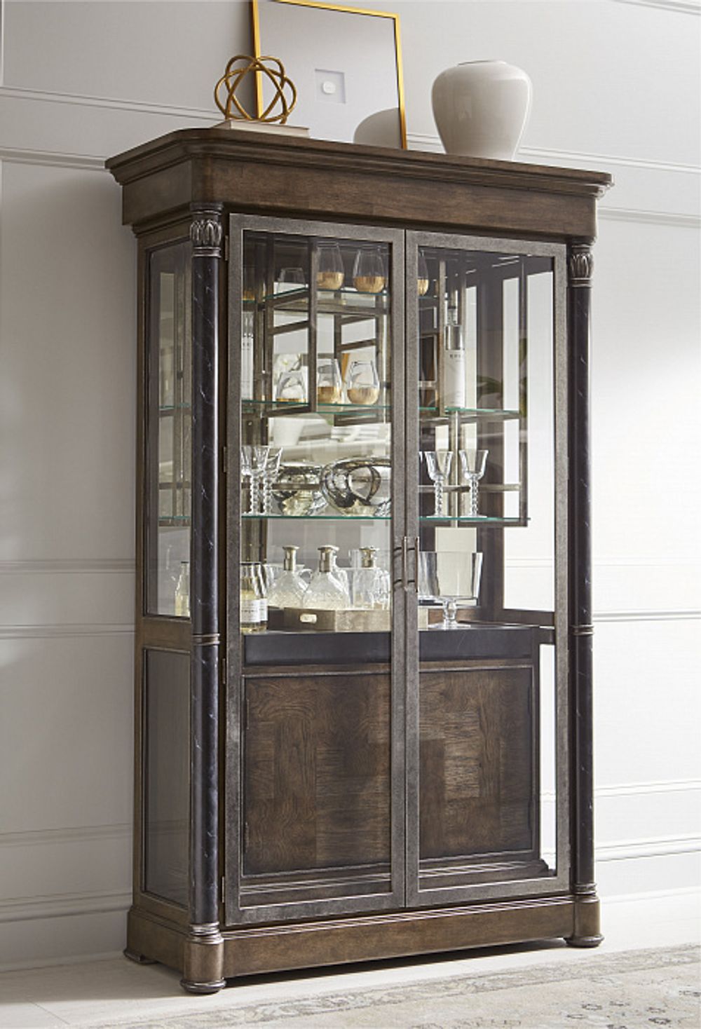 Витрина "Лэндмарк"