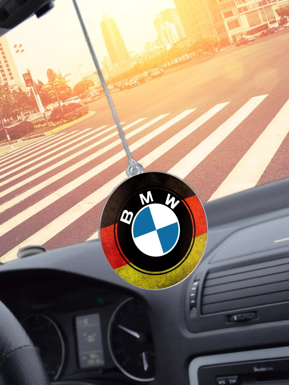 Подвеска в машину - BMW