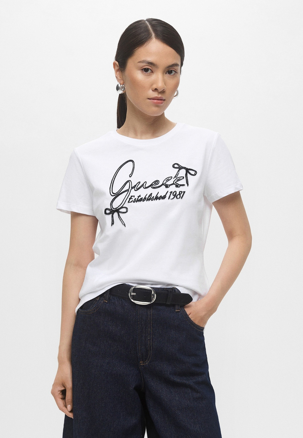 Футболка женская  GUESS