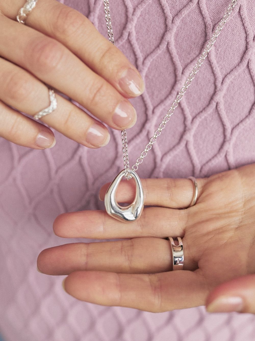 Подвеска Lucky Stone на шнурке