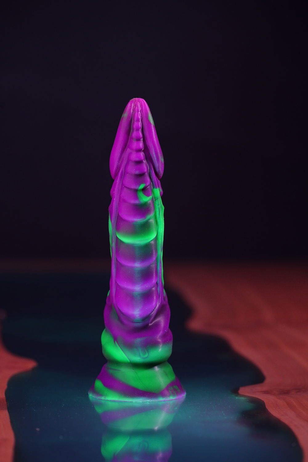 Фантазийный фаллоимитатор Mr. Viking, фиолетово-зеленый - 15 см