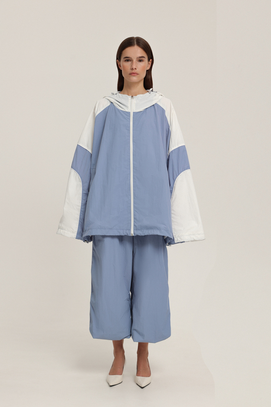 Ветровка с кантами