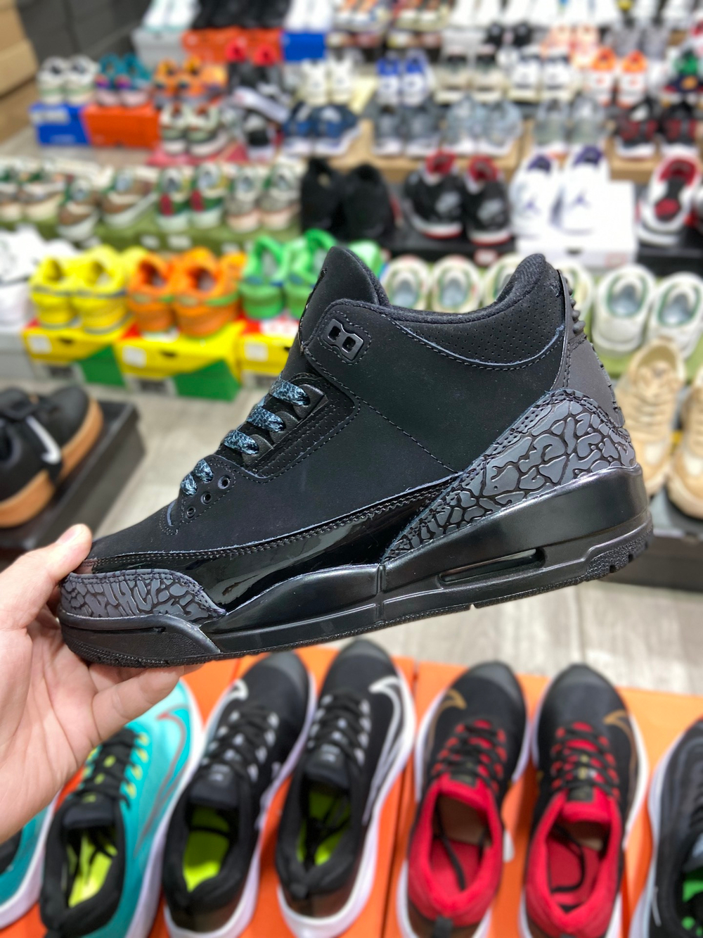 Купить кроссовки Air Jordan 3