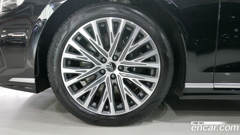 Audi A8 (D5) 55 TFSI Quattro LWB (12.2022)