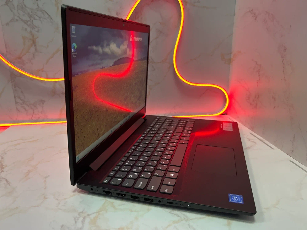 Ноутбук Lenovo IdeaPad L340-15API (81LW002ERK) 15.6 "/AMD Athlon 300U/RAM 4 GB/ HDD 500 GB/AMD Radeon Vega 3/1920x1080/TN/DOS/Подсветка кл-ры: LED/Черный. Состояние: Уценка/сильные царапины на крышке матрице и поддоне