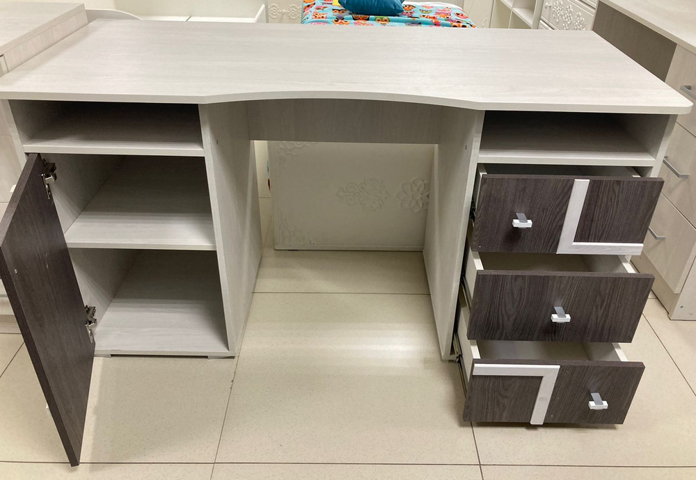 Уголок школьника Омега16 стол письменный 3