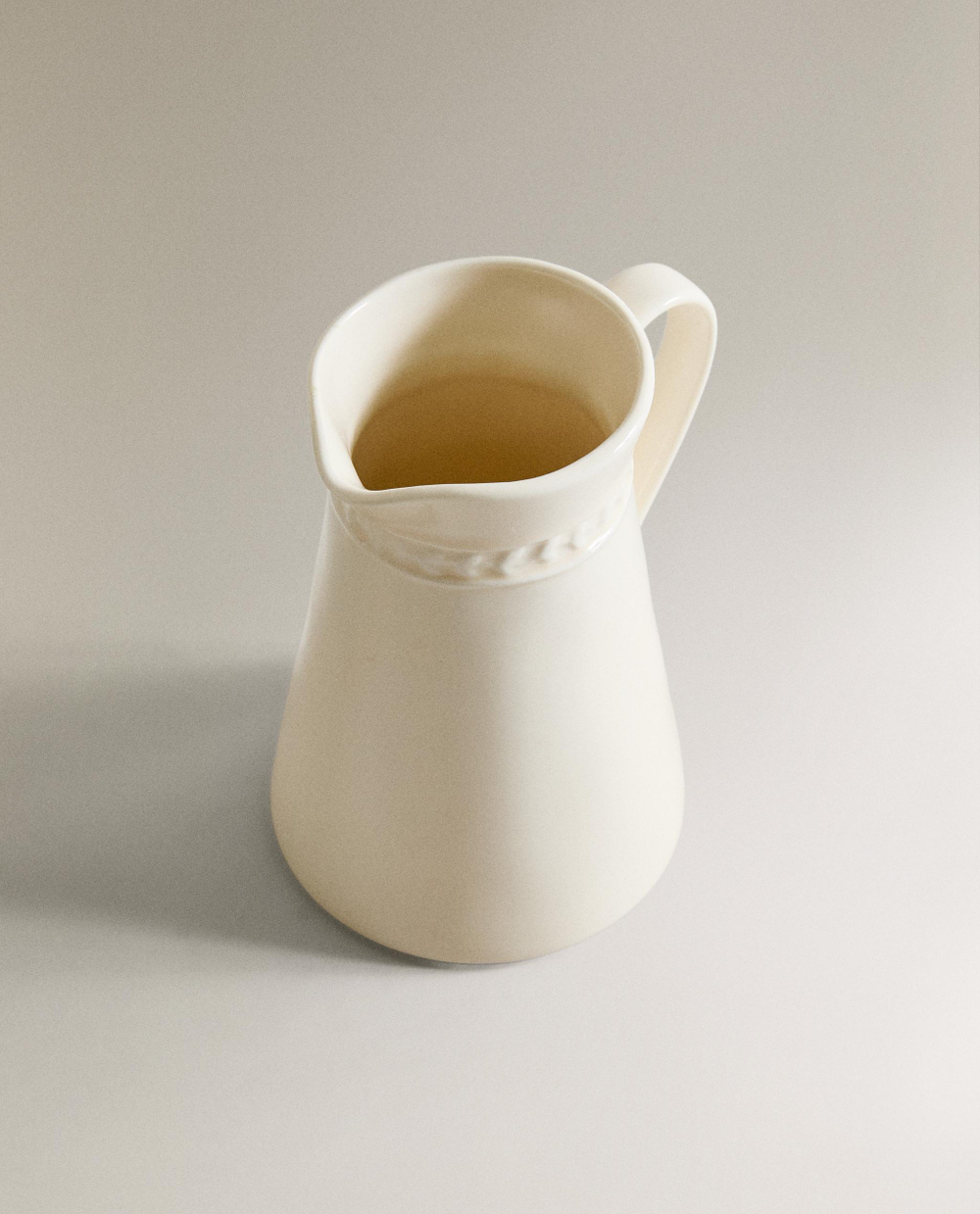 Zara Home кувшин из каменной керамики, цвет кремовый, 11.6 см