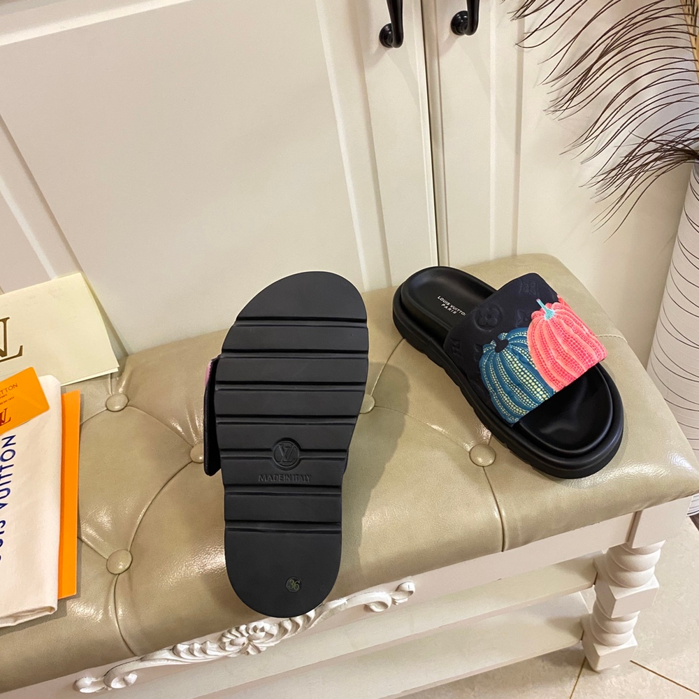 Louis Vuitton Pool Pillow Flat Comfort Mule