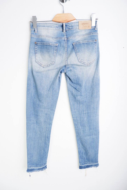 Джинсы Zara в городском стиле, маркировка 34, визуально на 40 размер