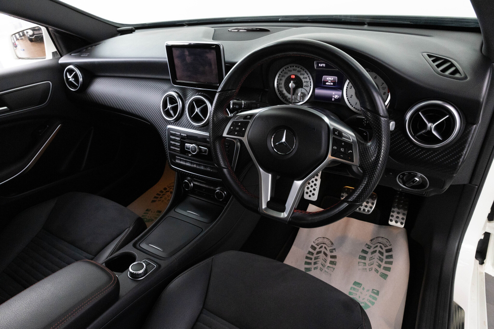 Mercedes-Benz A-Class, 2015 год