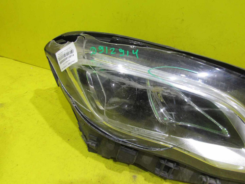 Битая Фара правая Mercedes GLA x156 (2017-2020) LED