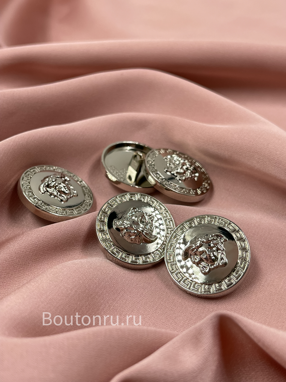 Пуговицы Верс. серебристые