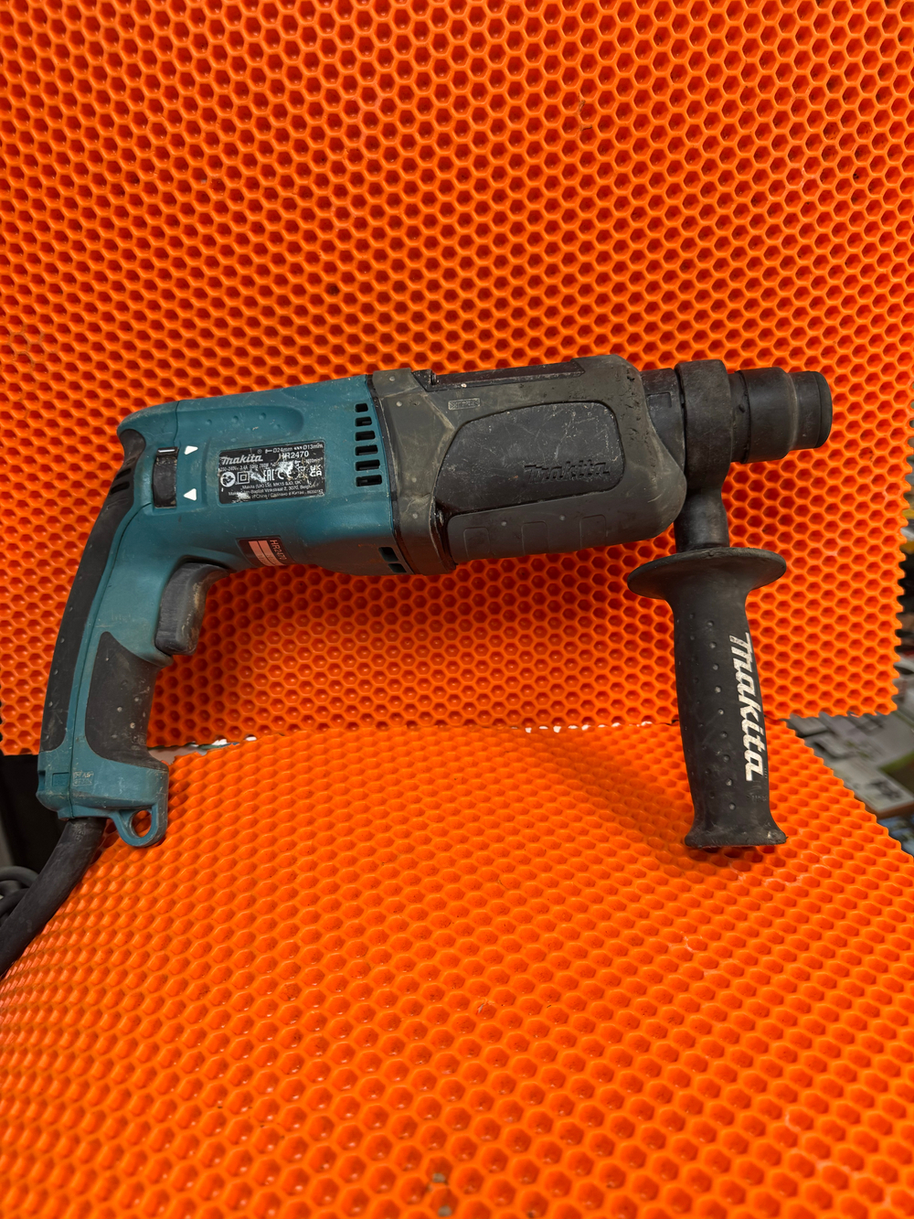 Перфоратор Makita HR2470