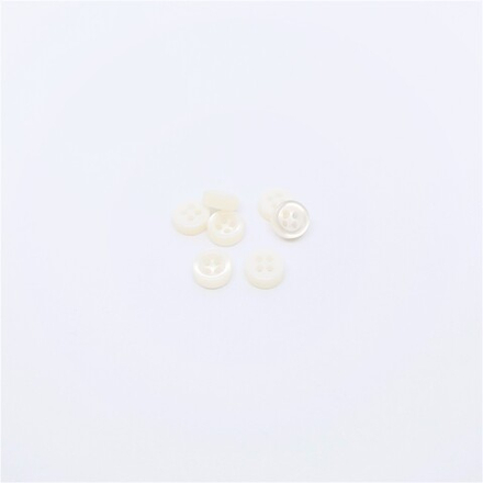 Пуговица №630 14L №12_5 молочный