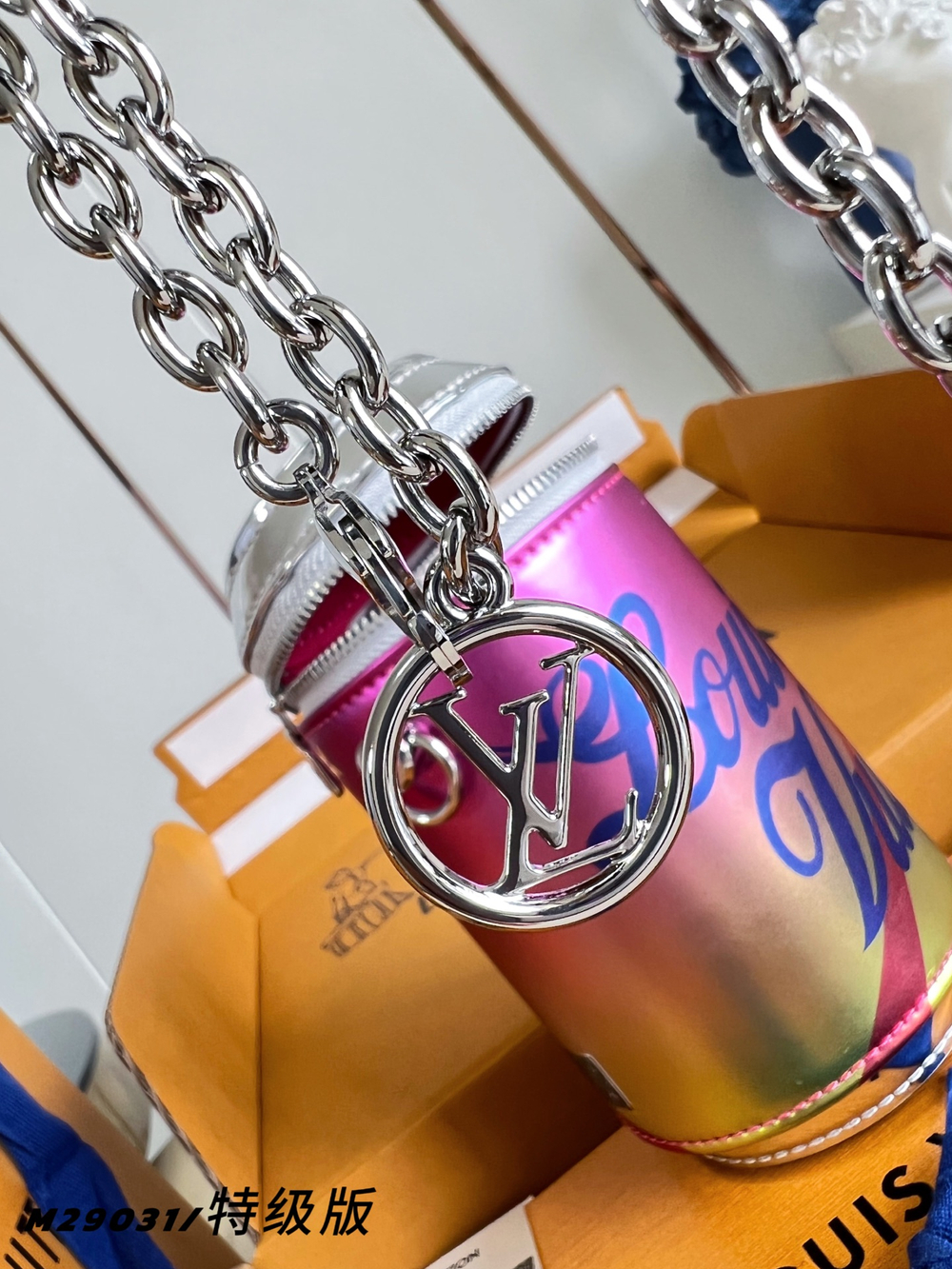 Louis Vuitton The It Can