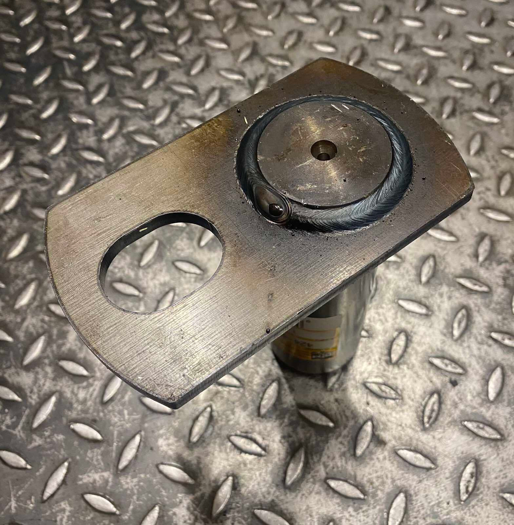 Палец 424-46-12120