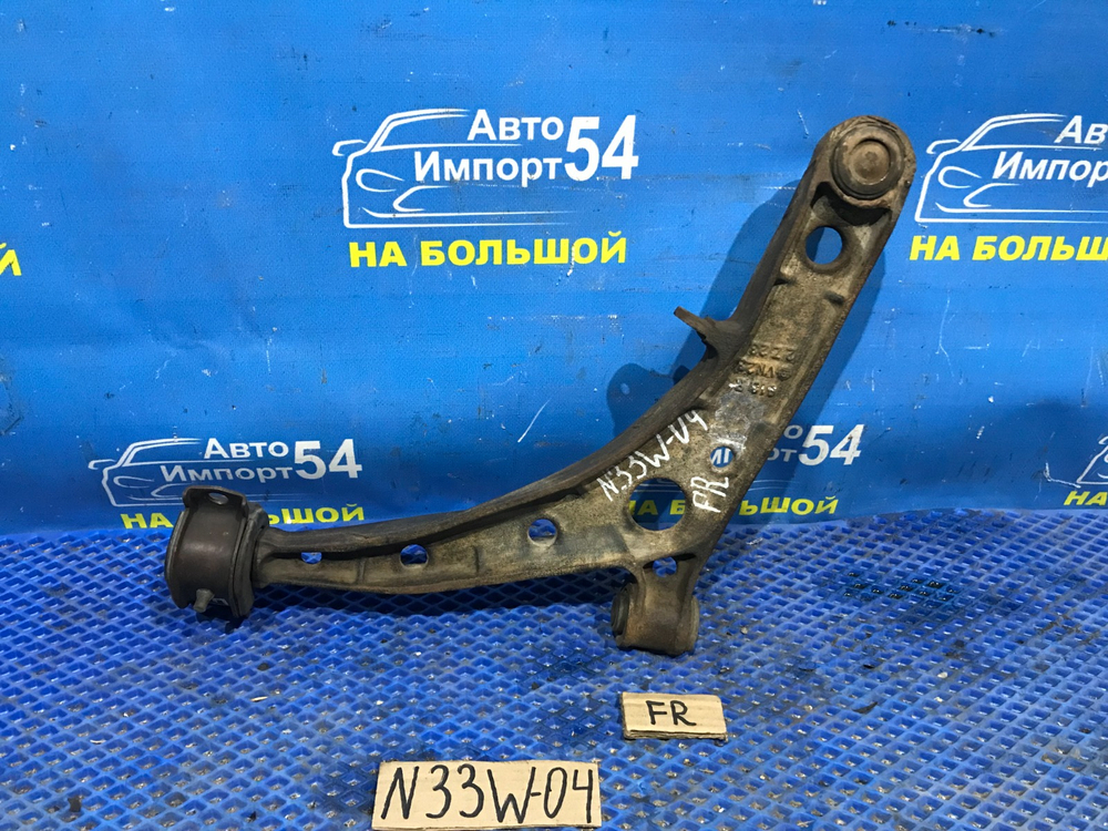 Рычаг передний правый MITSUBISHI CHARIOT 1994